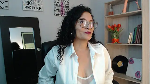 arianna ros3 online show from December 29, 2024, 9:20 pm