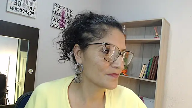 arianna ros3 online show from January 2, 2025, 1:27 am