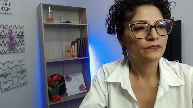arianna ros3 online show from January 11, 2025, 7:05 pm