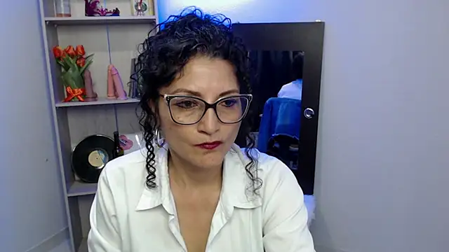 arianna ros3 online show from February 1, 2025, 7:13 pm