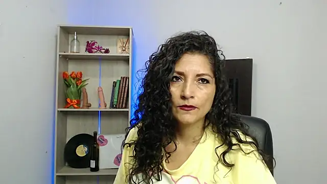 arianna ros3 online show from February 8, 2025, 3:31 pm