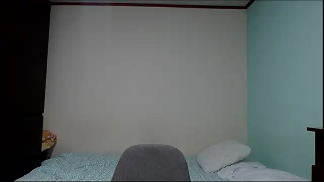 Snapshot of arianna_ros3 chatting on October 18, 2025, 12:57 am arianna ros3 online show from October 18, 2025, 12:57 am