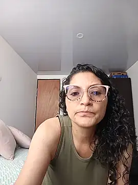 arianna ros3 online show from June 27, 2026, 6:13 pm