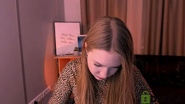 playful sophie online show from January 15, 2025, 3:11 am