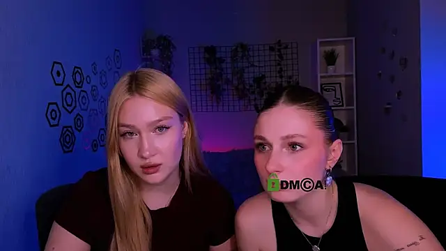 playful sophie online show from May 1, 2026, 7:18 pm