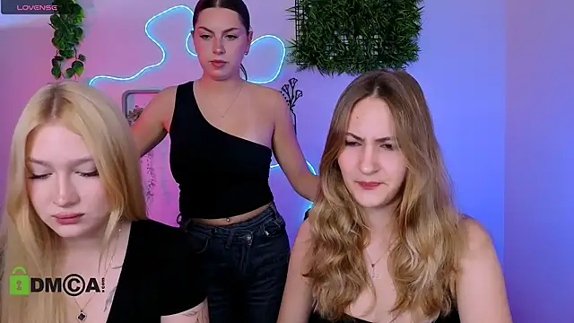 playful sophie online show from July 29, 2026, 7:12 pm