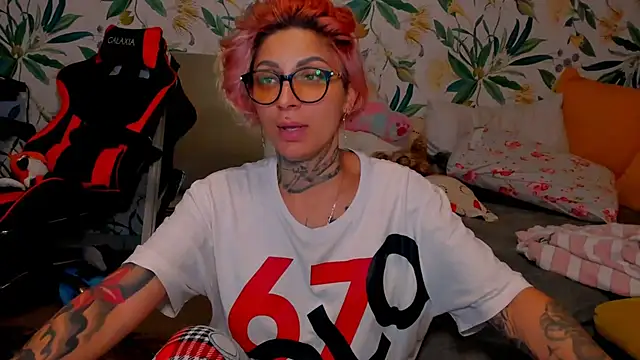 Lucky Deniz online show from December 13, 2025, 11:21 pm