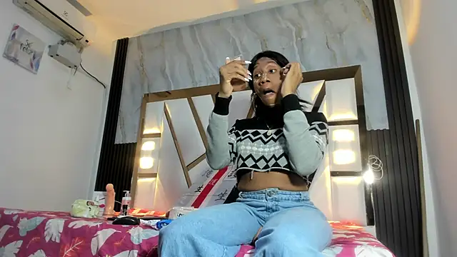 Snapshot of amber_diior chatting on September 27, 2025, 1:43 am amber diior online show from September 27, 2025, 1:43 am