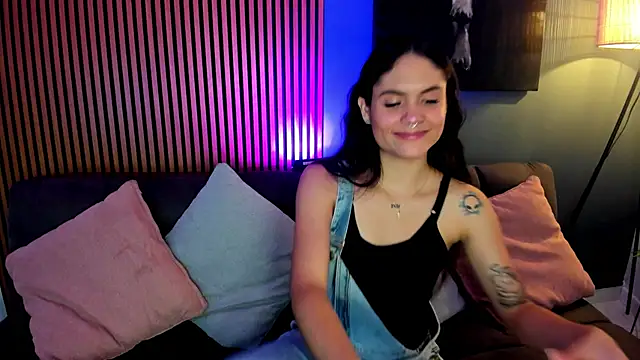 Snapshot of Gaby_Ferrer chatting on October 28, 2025, 2:31 pm Gaby Ferrer online show from October 28, 2025, 2:31 pm