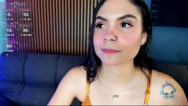 Gaby Ferrer online show from November 15, 2025, 1:51 pm