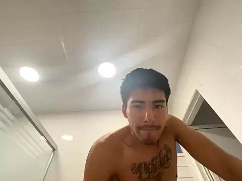 GIOOOO568 online show from September 22, 2025, 11:07 pm