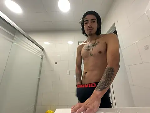 GIOOOO568 online show from June 8, 2026, 7:31 am