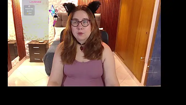 chloe prg online show from September 9, 2025, 5:07 am