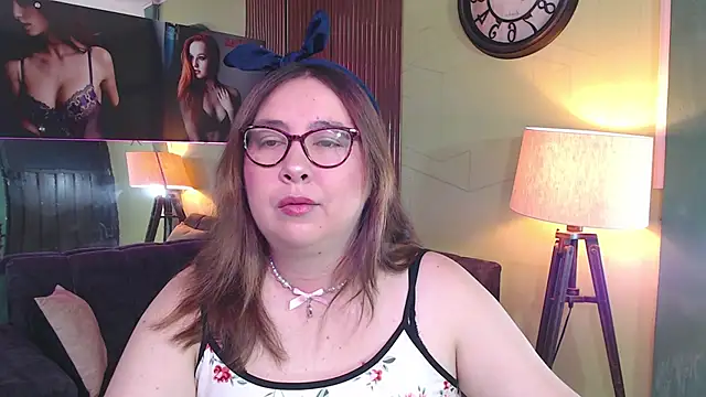 Snapshot of chloe_prg chatting on September 18, 2025, 5:53 am chloe prg online show from September 18, 2025, 5:53 am