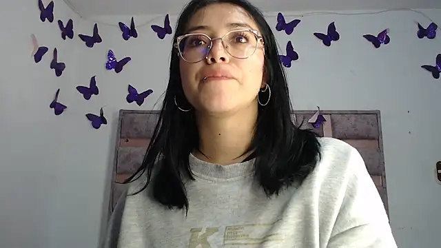 Snapshot of Anny_Fox- chatting on June 19, 2026, 3:00 am Anny Fox- online show from June 19, 2026, 3:00 am