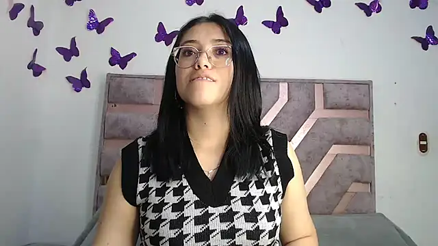Snapshot of Anny_Fox- chatting on July 29, 2026, 5:16 am Anny Fox- online show from July 29, 2026, 5:16 am