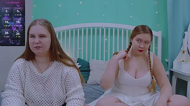 Snapshot of Ellie_Wellie chatting on February 20, 2025, 3:08 pm Ellie Wellie online show from February 20, 2025, 3:08 pm