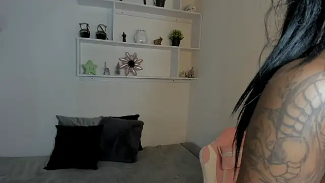 Zizi-campbel online show from December 26, 2024, 2:55 am