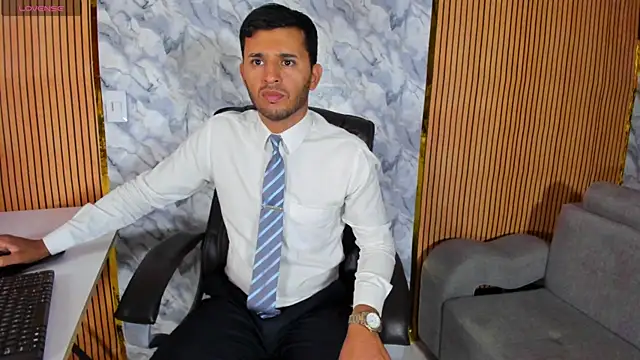 Snapshot of Hideintheoffice chatting on September 17, 2025, 11:34 am Hideintheoffice online show from September 17, 2025, 11:34 am