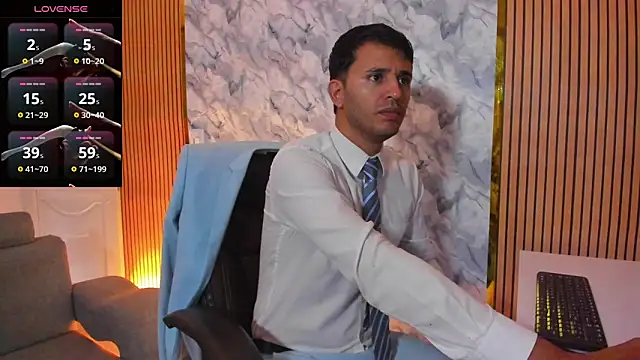 Snapshot of Hideintheoffice chatting on October 8, 2025, 11:30 am Hideintheoffice online show from October 8, 2025, 11:30 am