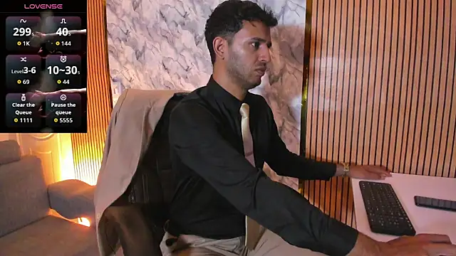 Snapshot of Hideintheoffice chatting on October 10, 2025, 1:37 am Hideintheoffice online show from October 10, 2025, 1:37 am