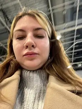 MayaMystic online show from December 23, 2024, 3:12 pm