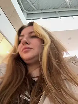 MayaMystic online show from February 5, 2025, 9:15 am