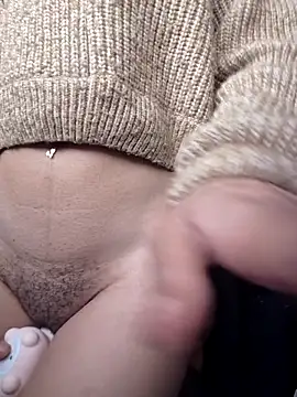 carmelbbyx22 online show from February 10, 2026, 7:07 pm