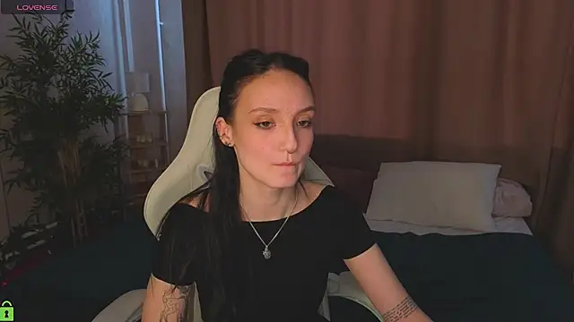 Snapshot of Cheryl__Brown chatting on June 2, 2026, 1:07 am Cheryl Brown online show from June 2, 2026, 1:07 am