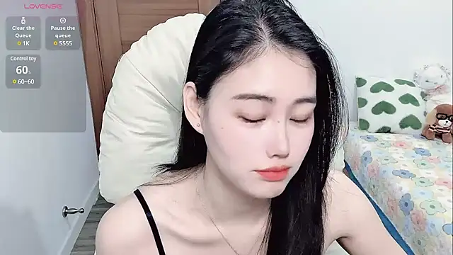 LILI-Baobei online show from March 9, 2025, 11:03 am