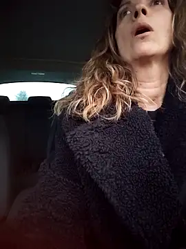 sansan2411 online show from February 12, 2026, 4:46 pm