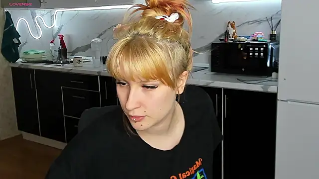 Sweet white chocolate online show from March 4, 2026, 9:10 pm