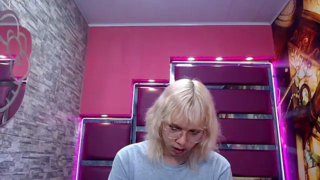 perfectlump online show from October 18, 2025, 1:56 pm