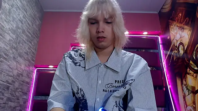 perfectlump online show from October 29, 2025, 1:24 pm