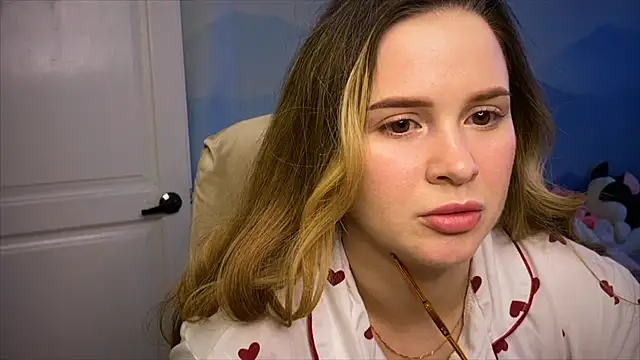 Snapshot of IlonaMurf chatting on March 8, 2026, 8:07 am IlonaMurf online show from March 8, 2026, 8:07 am