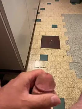 Snapshot of mikiss789 chatting on October 1, 2025, 3:34 am mikiss789 online show from October 1, 2025, 3:34 am