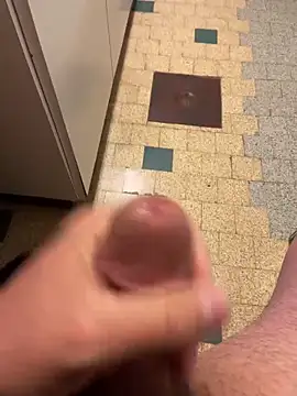 Snapshot of mikiss789 chatting on October 25, 2025, 4:20 am mikiss789 online show from October 25, 2025, 4:20 am