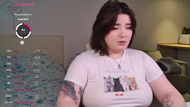 YumiYammy online show from November 22, 2025, 8:30 pm