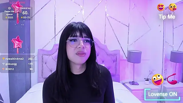 RoseCassie online show from January 3, 2025, 6:35 pm
