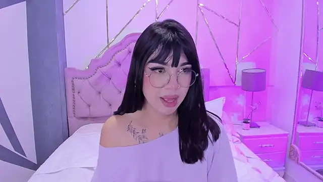 RoseCassie online show from January 6, 2025, 6:41 pm