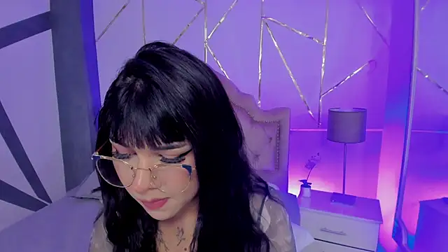 RoseCassie online show from February 5, 2025, 4:14 pm