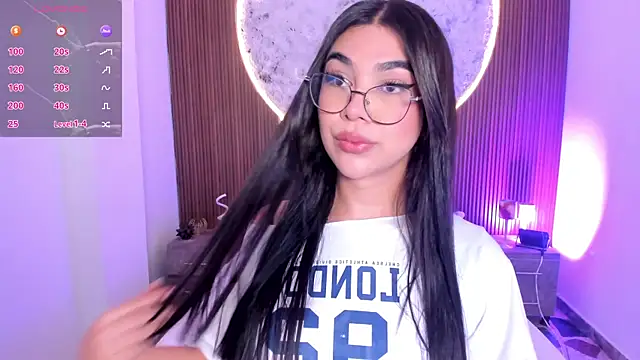 Snapshot of RoseCassie chatting on July 12, 2026, 1:24 pm RoseCassie online show from July 12, 2026, 1:24 pm