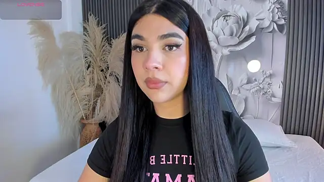 Snapshot of RoseCassie chatting on August 3, 2026, 1:49 pm RoseCassie online show from August 3, 2026, 1:49 pm