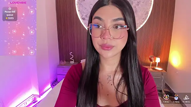 Snapshot of RoseCassie chatting on August 7, 2026, 1:13 pm RoseCassie online show from August 7, 2026, 1:13 pm