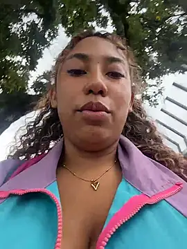 lauraltt online show from February 2, 2026, 8:29 pm