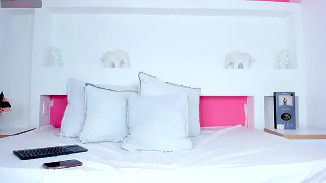 KendalPrince online show from October 22, 2025, 2:50 pm