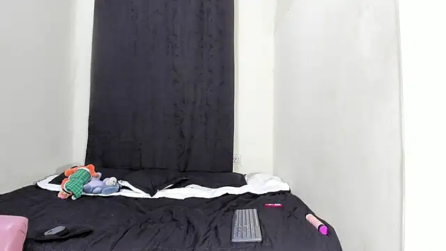 Mariana 16  online show from January 9, 2025, 4:39 pm