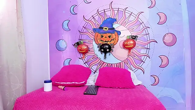 Mariana 16  online show from October 27, 2025, 7:18 pm