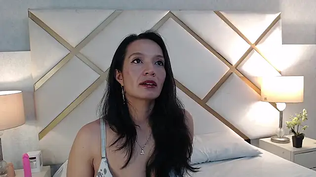 Snapshot of AmyRox_ chatting on January 15, 2025, 11:32 am AmyRox online show from January 15, 2025, 11:32 am
