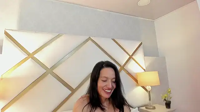Snapshot of AmyRox_ chatting on February 2, 2025, 5:59 pm AmyRox online show from February 2, 2025, 5:59 pm